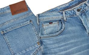 Stonewashed Look für authentisches Denim