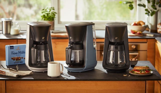 Tchibo Filterkaffeemaschine Let's Brew bis zu 10 Tassen Filterkaffee, 1.25l  Kaffeekanne, 1x4, Edelstahl-Warmhalteplatte, Tropf-Stopp, Abschaltautomatik