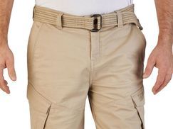 Komfortabler Regular Fit mit elastischem Baumwollmaterial