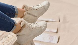 Praktischer seitlicher Reißverschluss