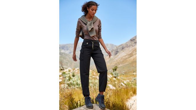 Entdecke die Vielseitigkeit der Lascana Active Cargopants!