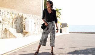 Hoher Bund mit praktischem Bindegürtel