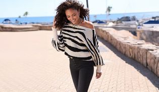 Lässiger U Boot Ausschnitt für einen femininen Touch