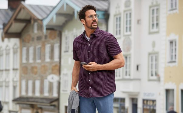 PERTTU Zeitlos modisch: Das gestreifte Hemd für den perfekten Denim Look!