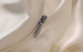 Erlebe pure Eleganz im Schlaf mit DREAM TOUCH aus Maulbeerse