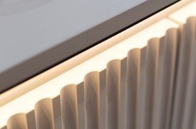  Kommode mit LED Beleuchtung