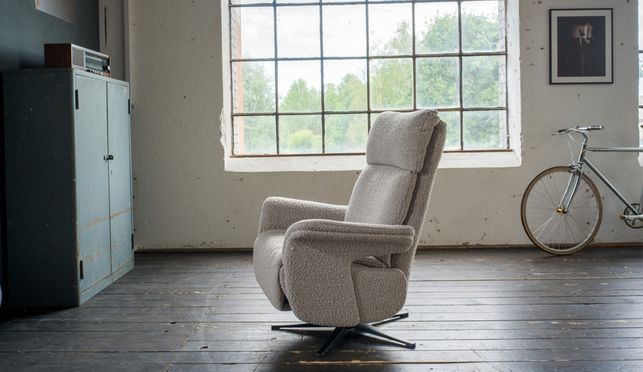 NAMA Komfort Drehsessel – Bouclé Stoff mit Relaxfunktion