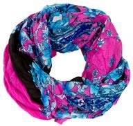 Schal ist weich und angennehm zu tragen