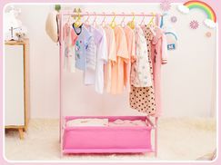 Relquorax Bamboe kinderkledingrek met dubbele stangen, kinderaankleedrek, kledingorganizer, klein kledingrek met opslag, perfect voor kostuums en accessoires (natuurlijke kleur