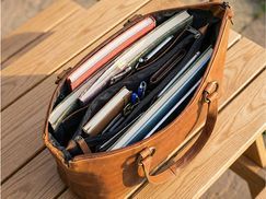 Platz für Laptop und mehr