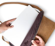 Samtig weiches Laptopfach