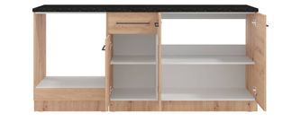 Solution de rangement pratique avec placards hauts et bas