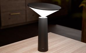 In coolem Schwarz & dezentem Weiß