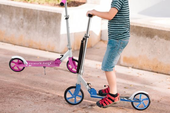 Kinder Scooter mit Tragegurt & Big Wheel Rädern in 4 Farben