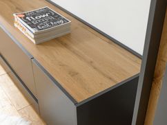 Große Ablageflächen