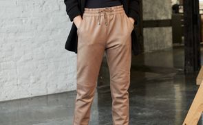 Liebevoll in Handarbeit gefertigt