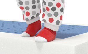 Sicherer Stand dank verstärkter Trittkante