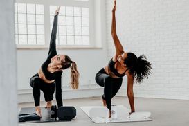 Fit. Feminine. Flexibel. YEAZ CHARM für jede Bewegung.