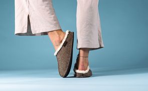 Wollfilz Hausschuhe Für Damen & Herren – Made In Germany, Mit Rutschhemmender Sohle, Bio-Baumwolle, Kuschelweich