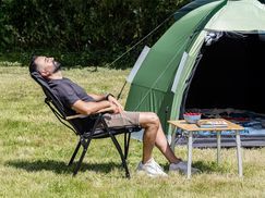 Komfortabler Campingstuhl