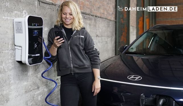 DaheimLader Smart PRO 11kW Wallbox mit Ladesteckdose für dein Typ 2 Ladekabel