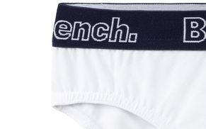 Passende Pantys und Bustiers erhältlich