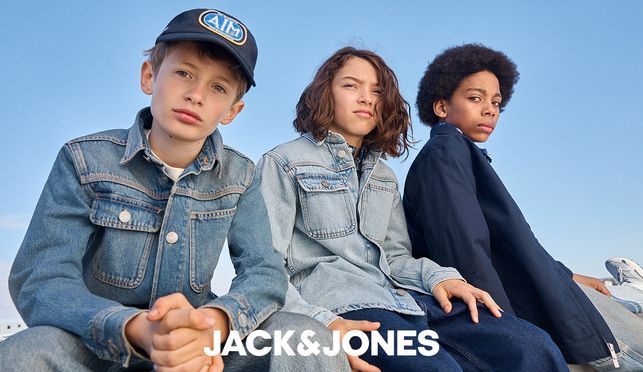 Jack & Jones Jungen Sweatshirt „JJECORP LOGO SWEAT HOOD PLAY JNR“ – Kapuzenpullover mit Logo Print