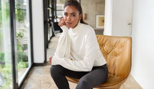 Lässige Passform mit überschnittenen Schultern