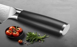 Ergonomisch gestalteter Griff aus Edelstahl