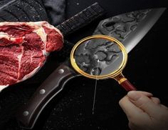 Rasiermesserscharfe und handgeschliffene Klinge