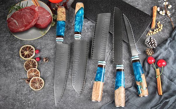 5 teiliges Damast Kochmesser set aus 67 Lagen Damaststahl mit Doppelseitiger Messerblock Magnetisch