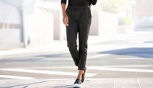 Bequemer Gummibund mit Bindeband!  