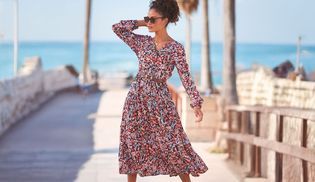 Eleganter V Ausschnitt für einen femininen Look