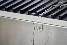 Schnelles Trocknen durch schräge Rillen