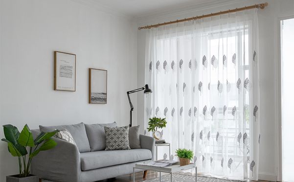 Die Funktion von der Bestickte Gardinen