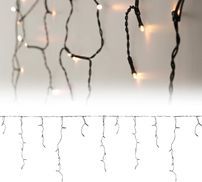 Stimmungsvolle Weihnachtsbeleuchtung im Eisregen-Stil