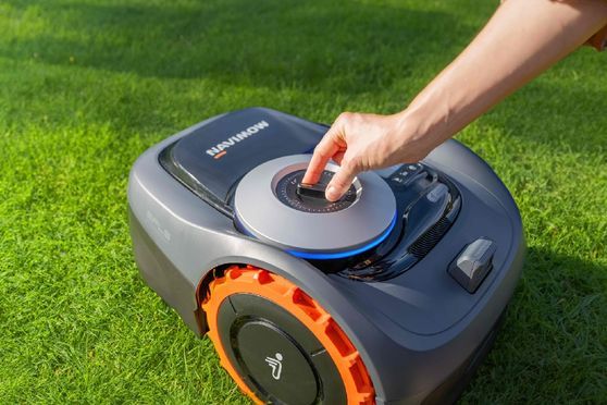 The Segway Navimow i105E with WIFI reception – Model 2025