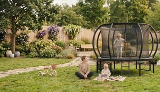Gemütliche Momente mit der Familie im Garten