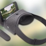 In die Googel Daydream VR-Brille wird ein Smartphone eingesetzt.