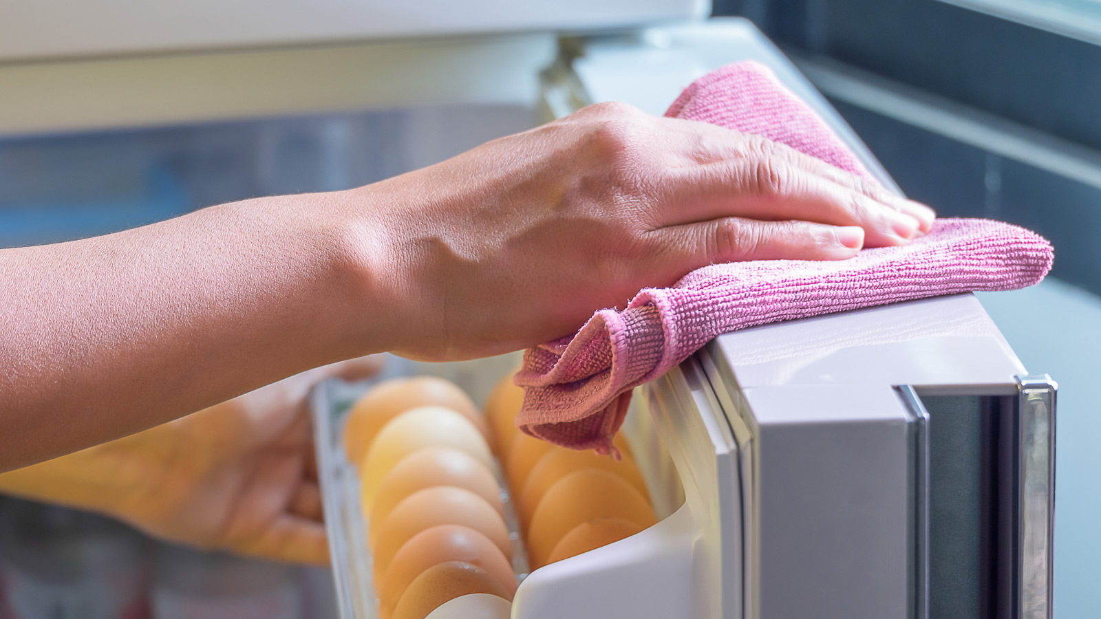 Kühlschrank reinigen - Hausmittel, Tipps & Tricks | UPDATED