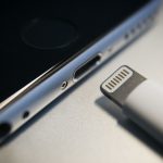 iPhone 8 kabellos laden.