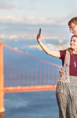 Paar macht romatisches Selfie in San Francisco.