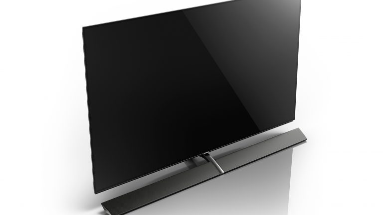 Panasonic setzt beim EZW1004 Fernseher auf ein schmales Profil.
