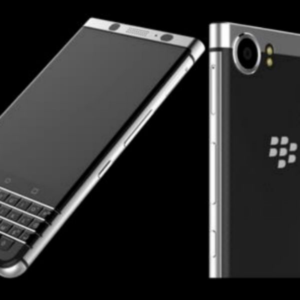 BlackBerry Mercury in der Voder- und R&uuml;ckansicht