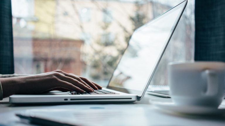 WhatsApp auf dem Desktop nutzen: Die App dafür kann nun im Mac App Store heruntergeladen werden.