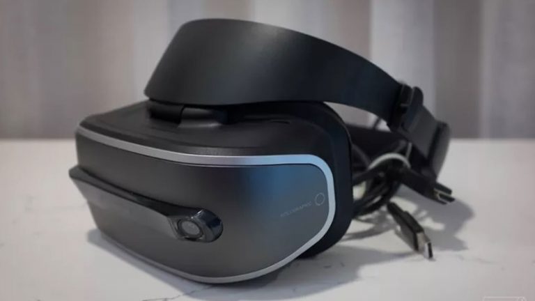 Prototyp der VR-Brille von Lenovo für Windows Holographic