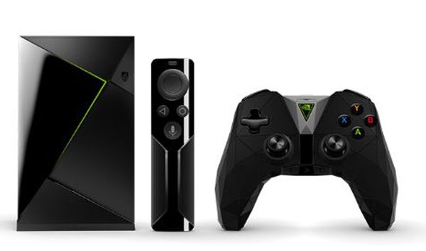 NVIDIA Shield TV mit Controller und Fernbedienung