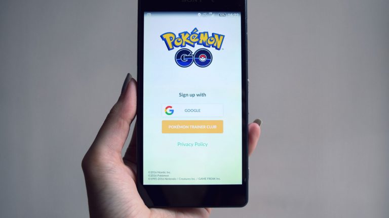 Anmeldung für &quot;Pokémon GO&quot; auf Smartphone
