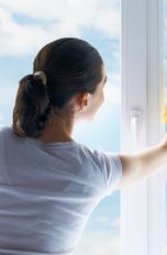 Richtig Fenster putzen mit Microfasertuch