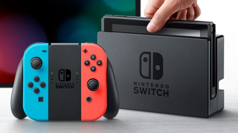 Nintendo Switch Mobilgerät und Box
